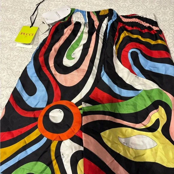 Emilio Pucci Multicolor Abstract A-Line Shorts - Picture 3 of 5